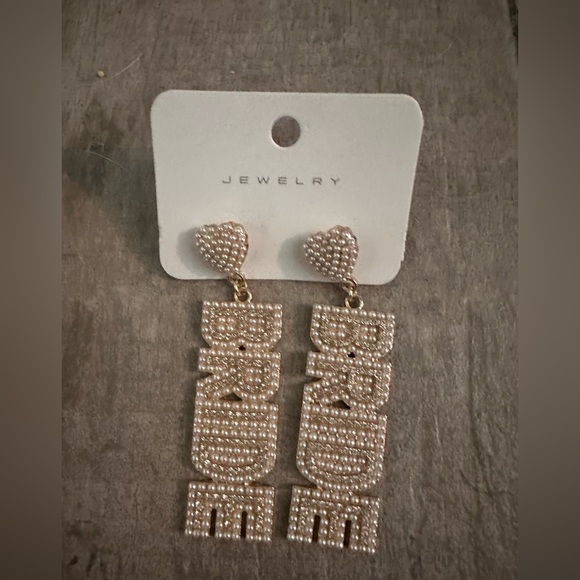 Gold and Pearl Bride Earrings - Picture 1 of 2